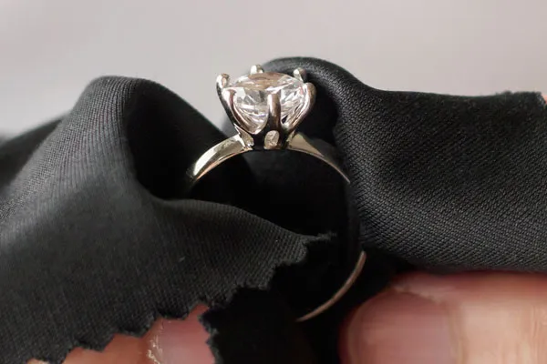 Cleaning and Polishing a diamond engagement ring