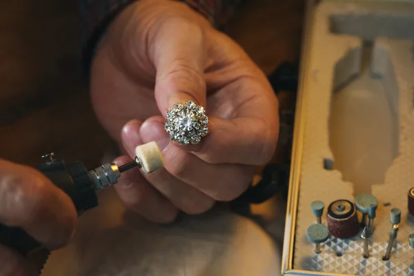 Jewelry Inspection & Cleaning at Helmut The Jeweler