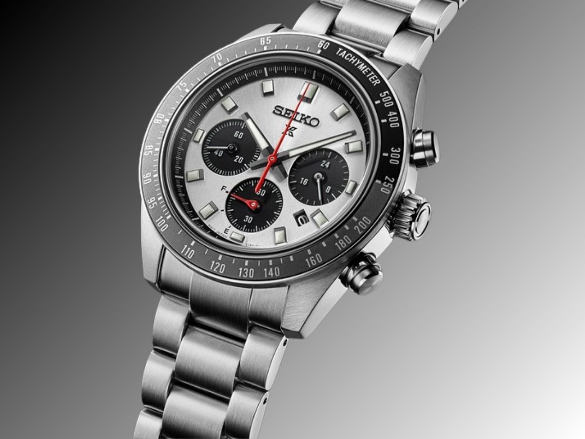 Stainless steel Seiko sports watch in silver tone