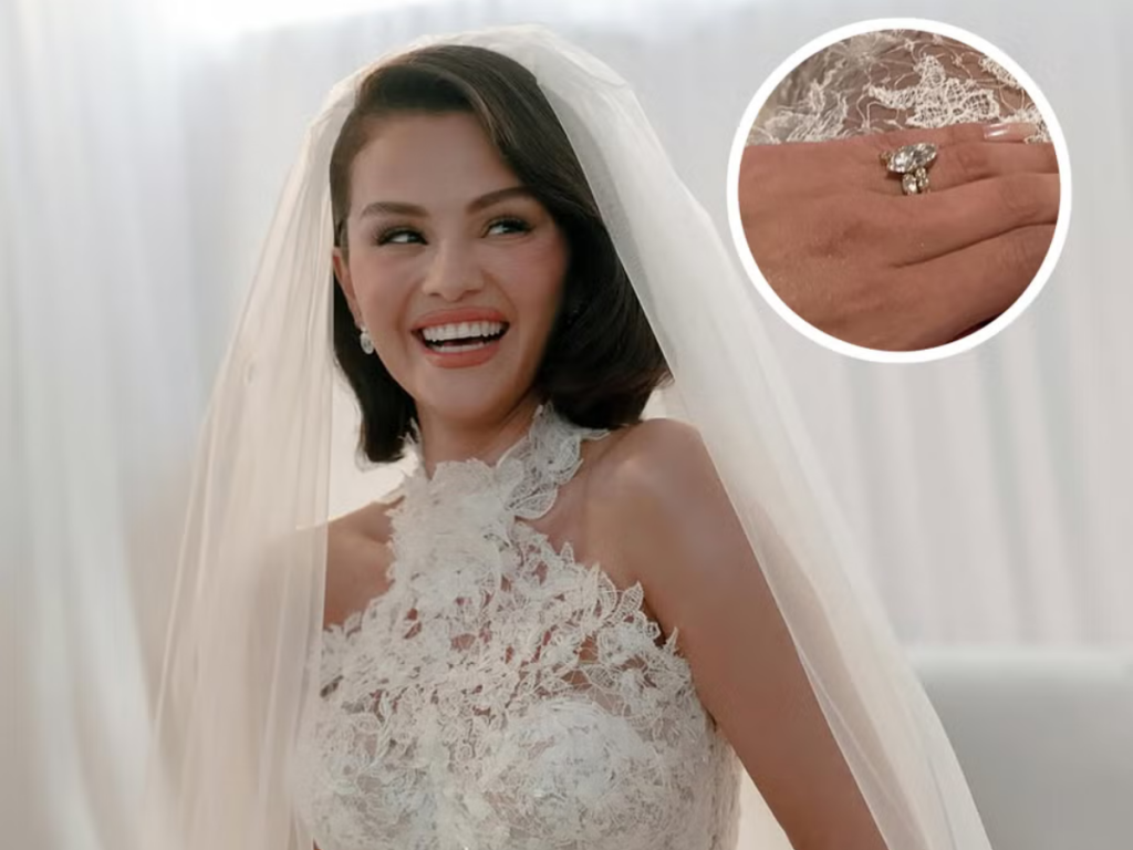 Selena Gomez’s Ring with Abril Barret