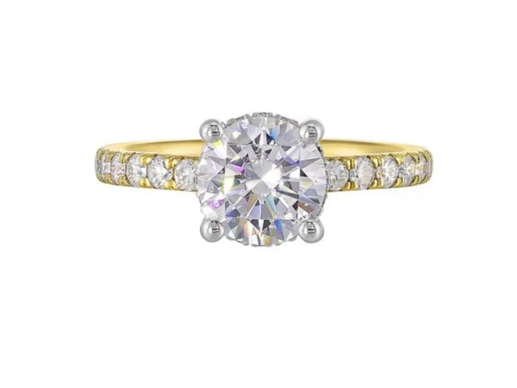 Oval diamond ring pavé yellow gold