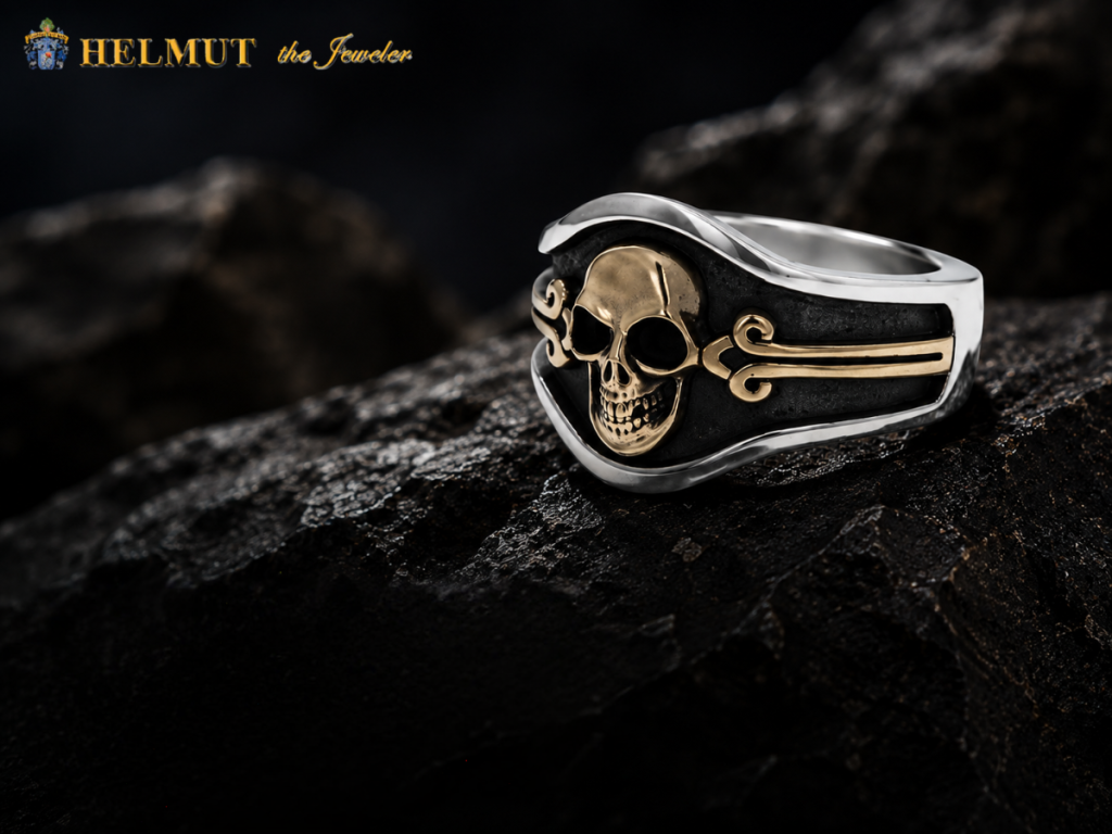 Skull space rock ring with silver and gold details