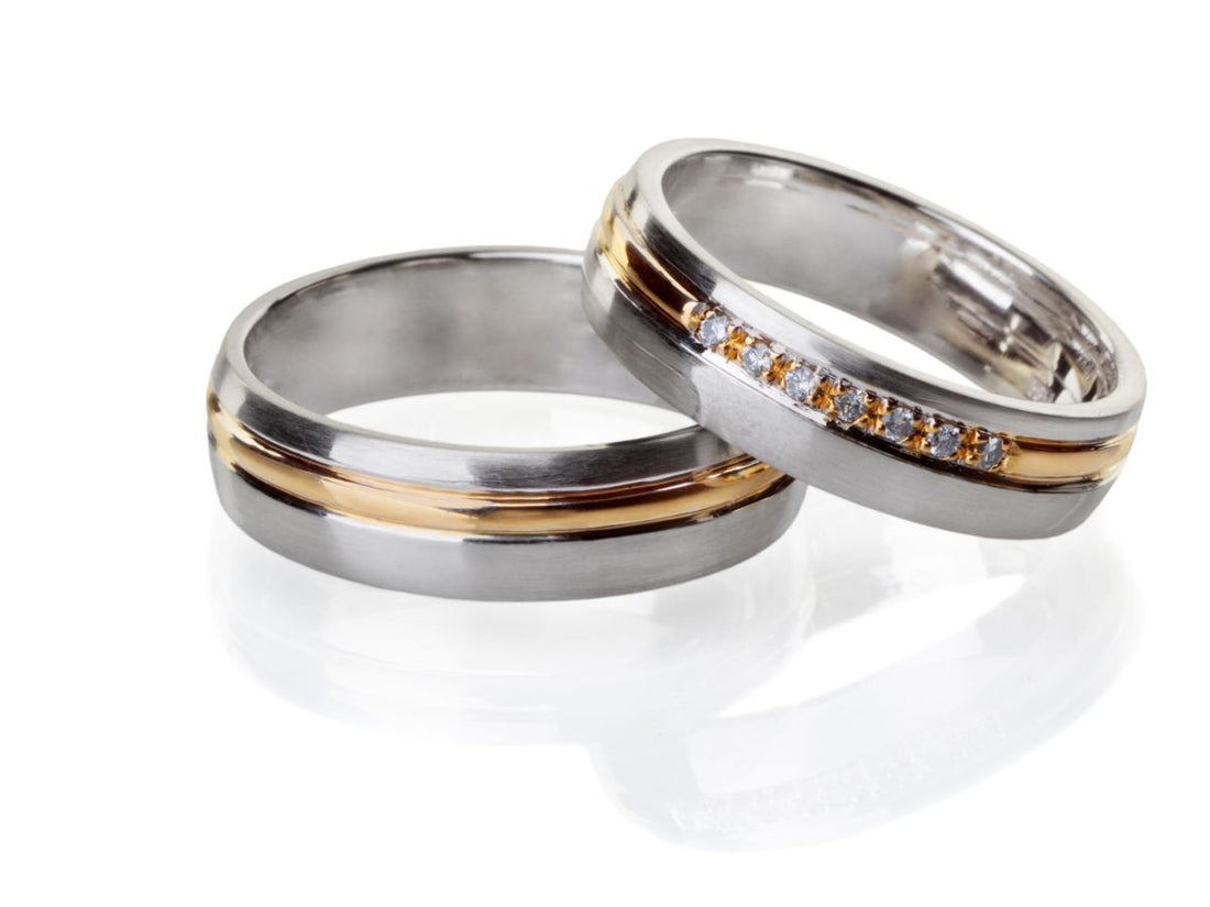 Bold and Beautiful: The Art of Mixing Metals in Matching Wedding Bands