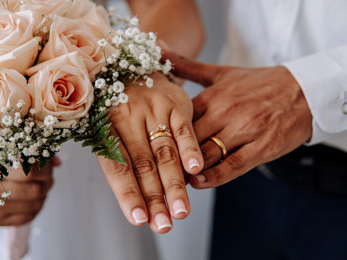 Marking Milestones: The Tradition and Significance of Anniversary Wedding Bands