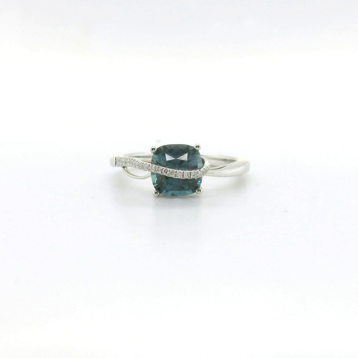 Chatham 1.60ct Lab Alexandrite & Diamond Ring