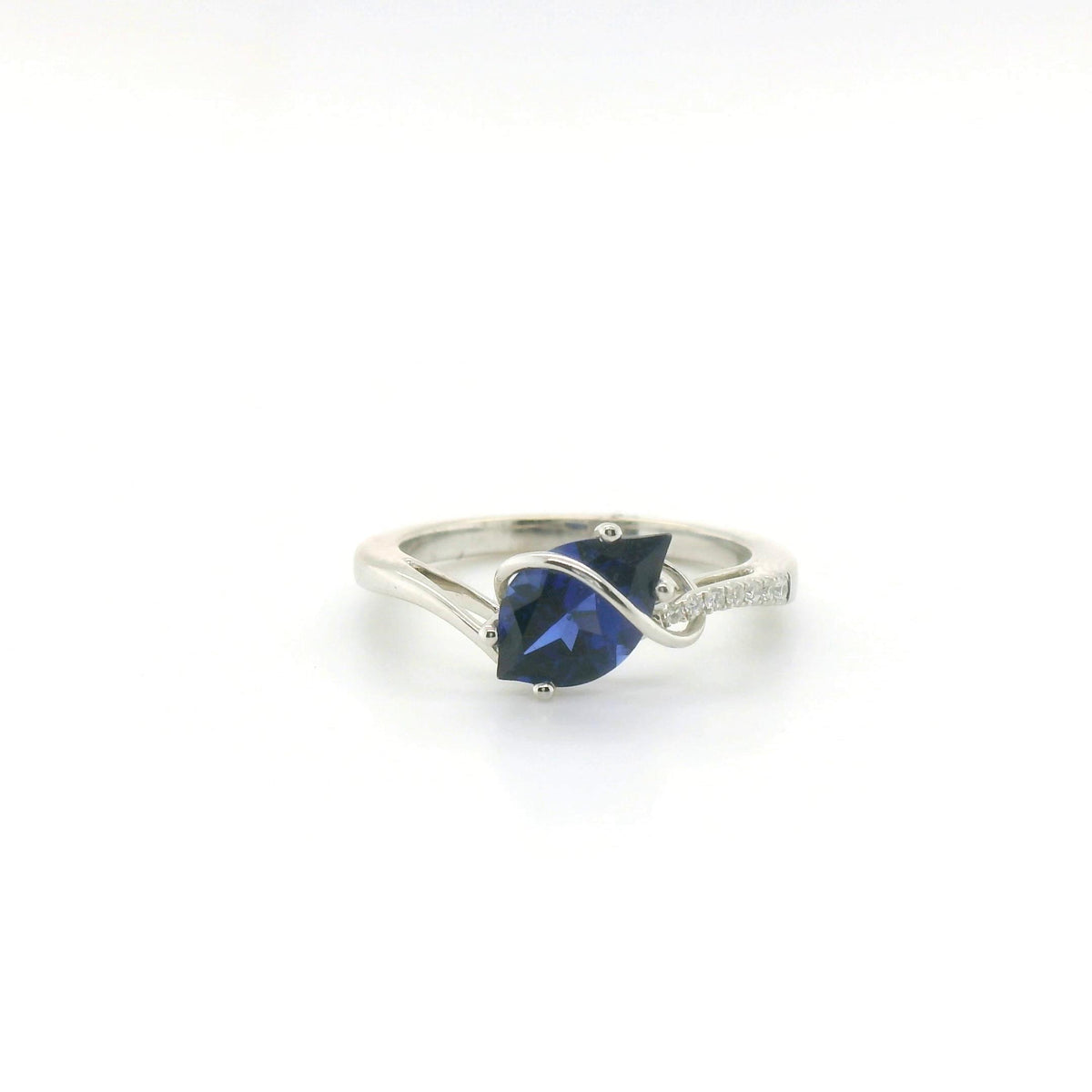 Chatham 1.65ct Flame Lab Sapphire & Diamond Ring