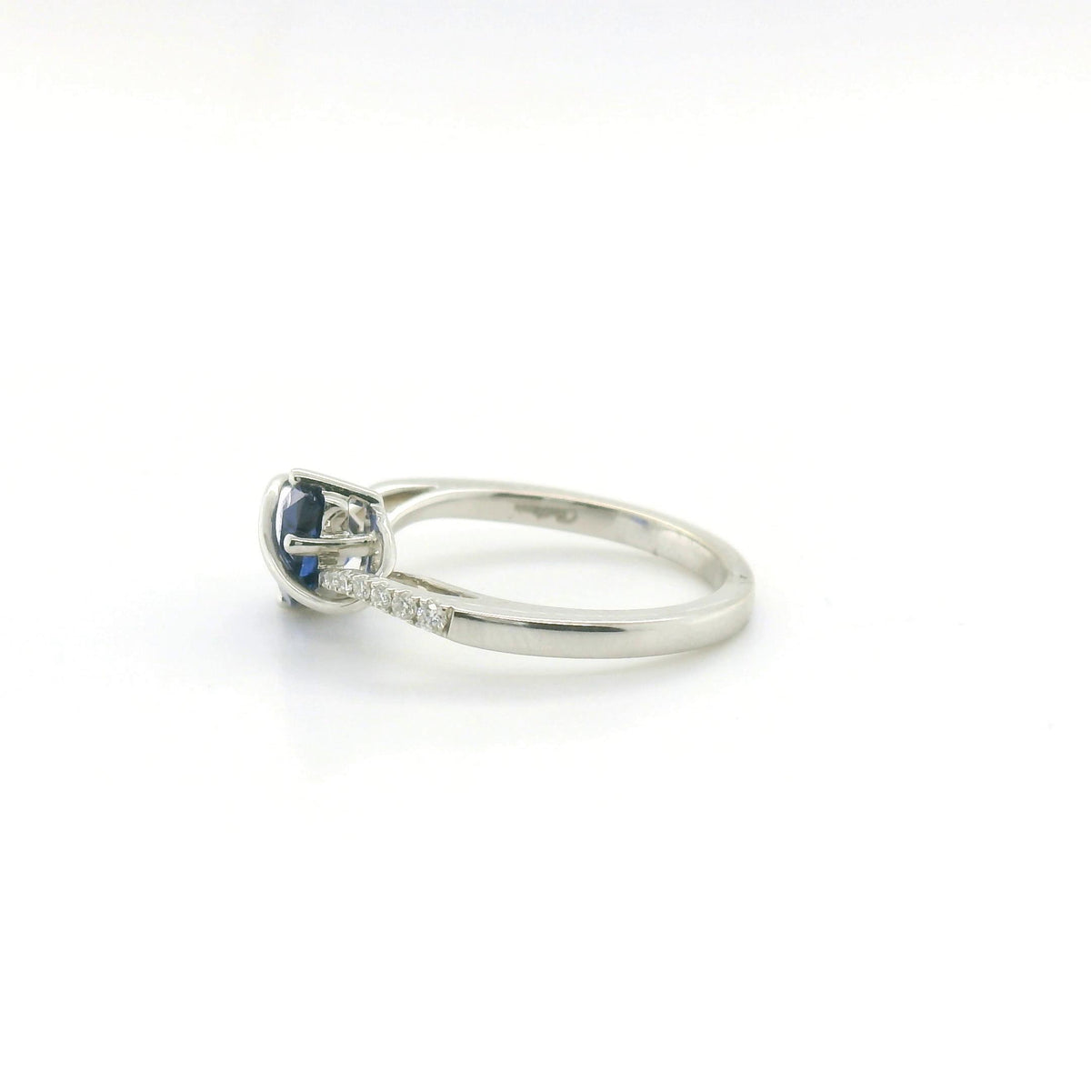 Chatham 1.65ct Flame Lab Sapphire & Diamond Ring