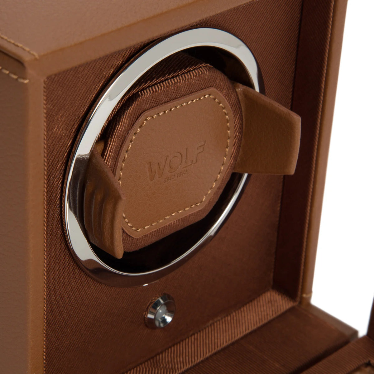 Wolf Cub Single Watch Winder in Cognac with Cover