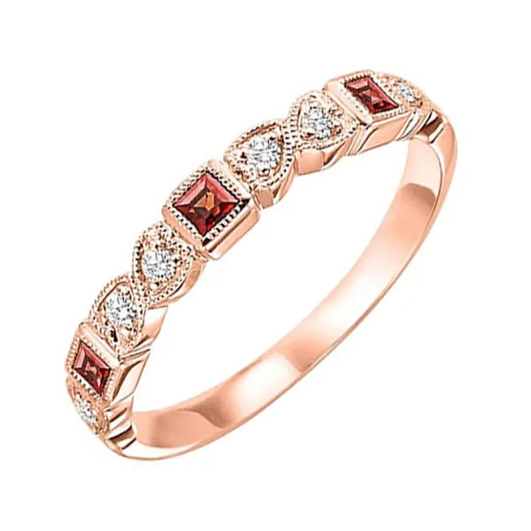 14Kt Yellow Gold Diamond 1/10Ctw & Garnet 1/7Ctw Ring