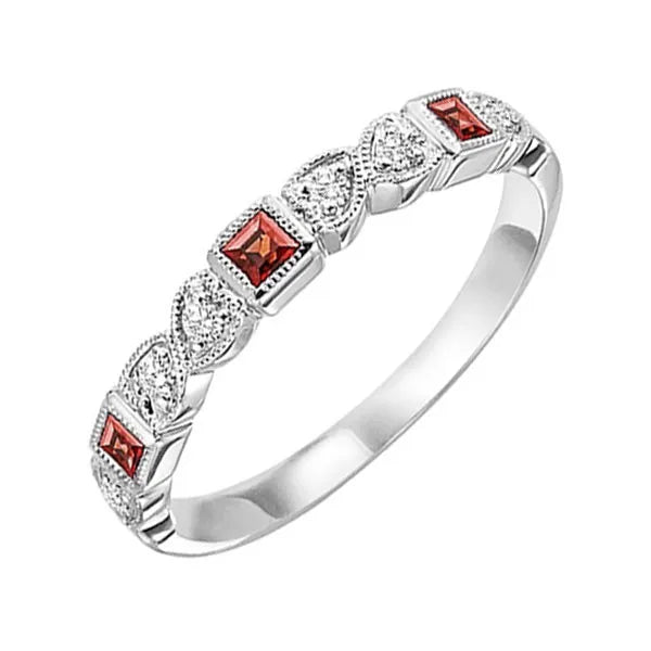 14Kt Yellow Gold Diamond 1/10Ctw & Garnet 1/7Ctw Ring