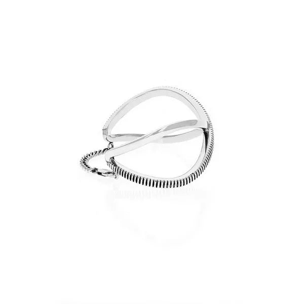 X Cross Bracelet With Coinn Edge Texture and Curblink Chain Clasp