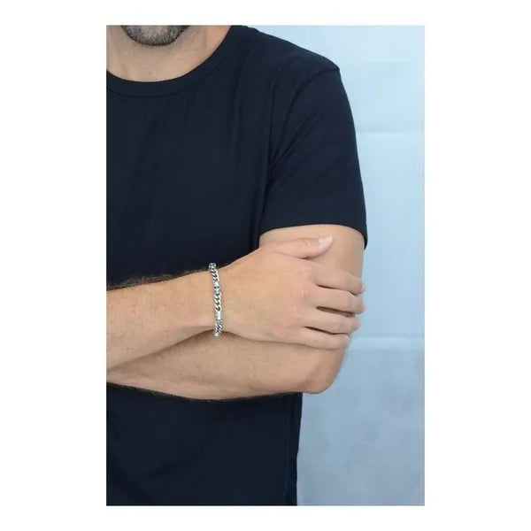 2mm Chain Bracelet W/ Integrated Skulls