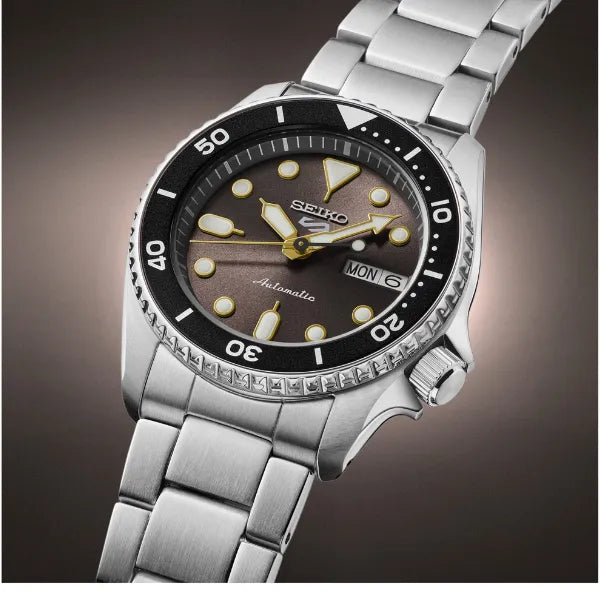 Seiko 5 Sports SKX MidSize
