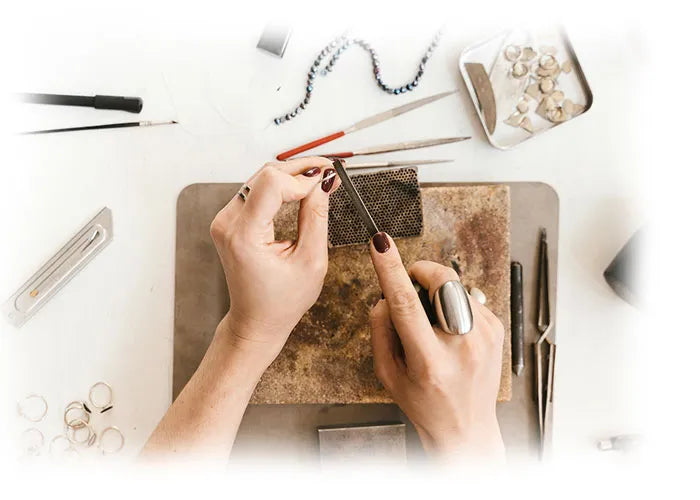 Create Jewelry with HELMUT the Jeweler