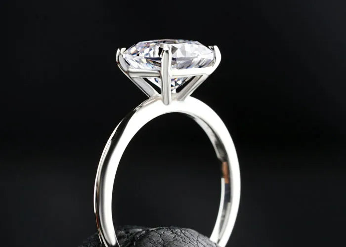 Diamond Enagement ring in perfect condition after professional jewelry repair service